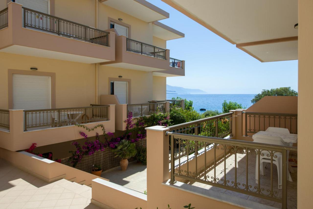 Joanna's Place Palaiochora Exterior foto